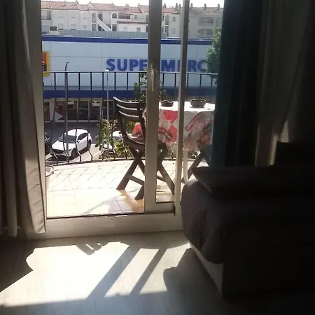 Apartment Comme Chez Vous Troisieme Etages Sans Ascenseur Equipe Climatisation Empuriabrava