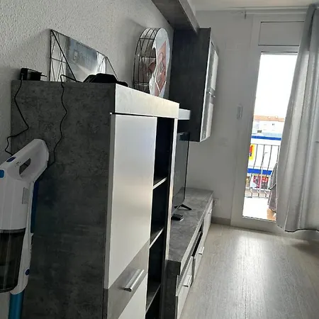 Comme Chez Vous Troisieme Etages Sans Ascenseur Equipe Climatisation Et Linge De Maison Inclus Empuriabrava
