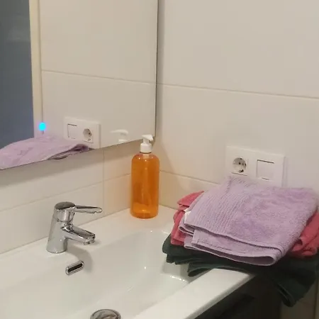 Comme Chez Vous Troisieme Etages Sans Ascenseur Equipe Climatisation *